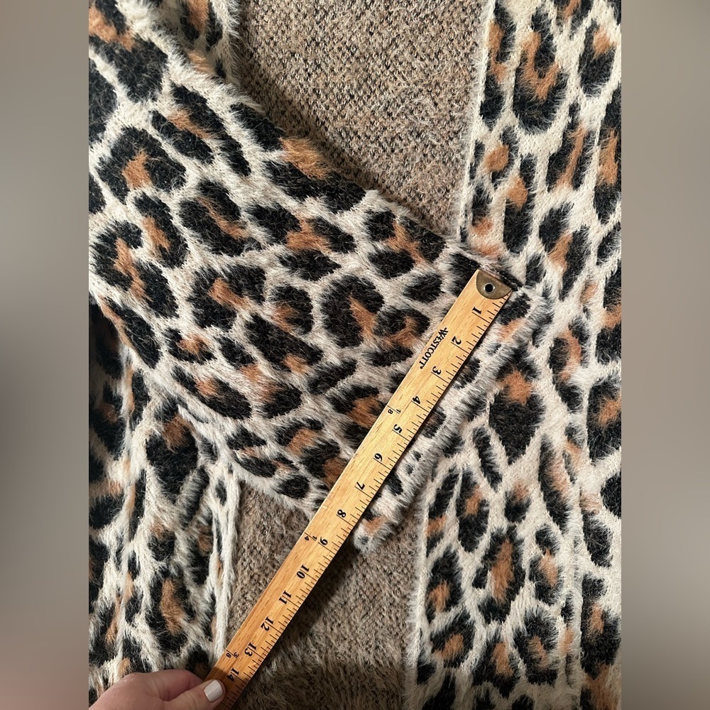 BLANKNYC Leopard Duster XS from REVOLVE Brown Tan Beige Sleeve Cuffs Fuzzy Cardi - Picture 13 of 13